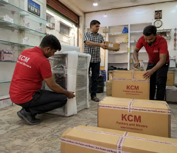 KCM crew handling a home move in Alpha III Greater Noida