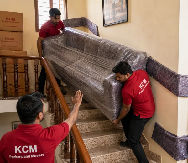 KCM crew handling a home move in Delta II Greater Noida
